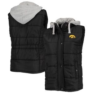 NWOT Gameday Couture Hooded Iowa Hawkeyes Puffer Vest